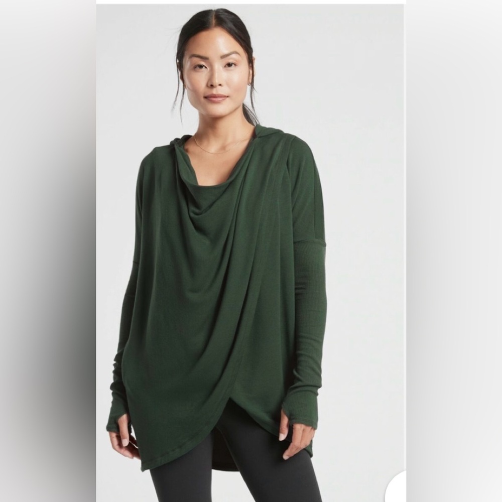 Athleta  Purana  wrap hooded sweatshirt  with h pockets size XXS good condition